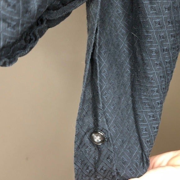 Claiborne sz M Modern Fit Long Sleeve Button Down Top - Picture 3 of 6